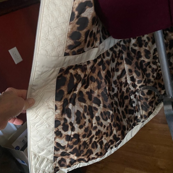 Laundry by Shelli Segal Long Sleeve. 3/4 length Size Small. machine wash/dry. - Picture 7 of 12